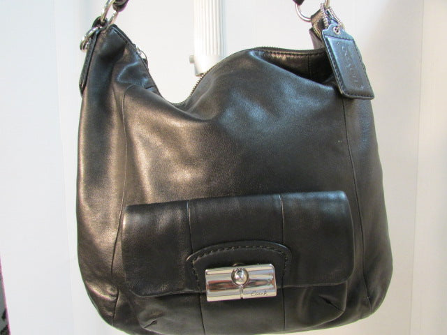 COACH KRISTIN NAVY LEATHER HOBO BAG– WEARHOUSE CONSIGNMENT