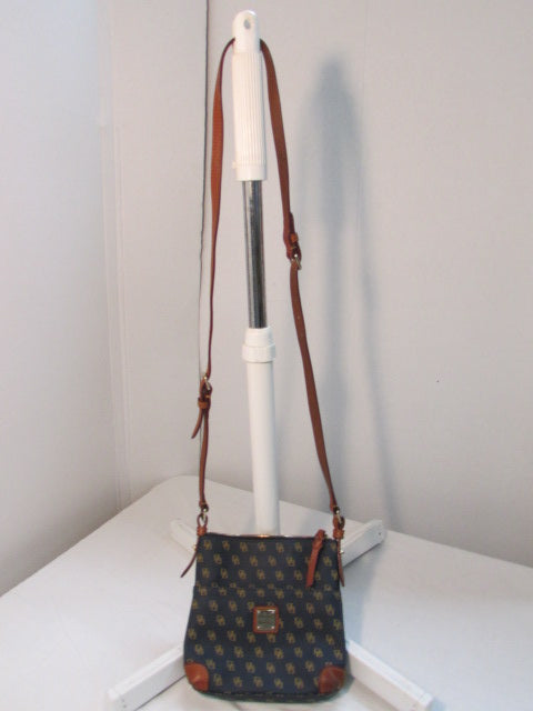 Dooney and on sale bourke canvas crossbody