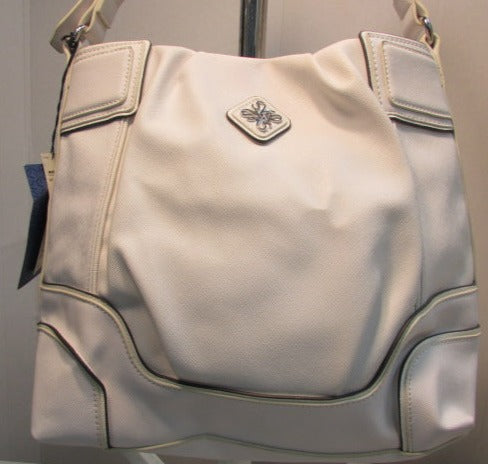 Simply Vera Vera Wang White Faux Leather Handbag – MA & PAS TREASURES  CONSIGNMENT & AUCTIONS